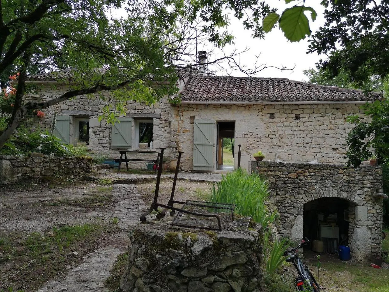 Holiday home Gite De Caractere, Piscine Et Vue Le Boulve